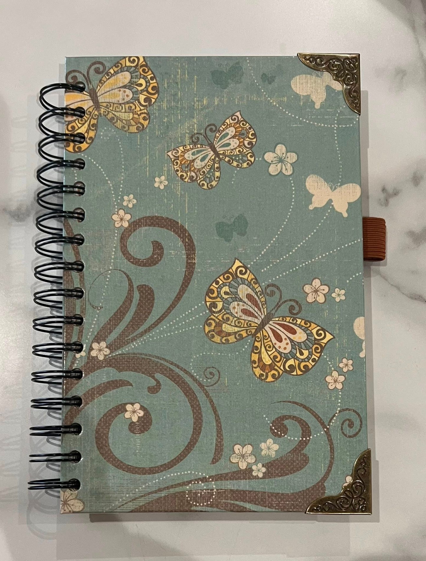 Craft Your Own Hardcover Wire-Bound Journal: A Personalized Masterpiece Workshop