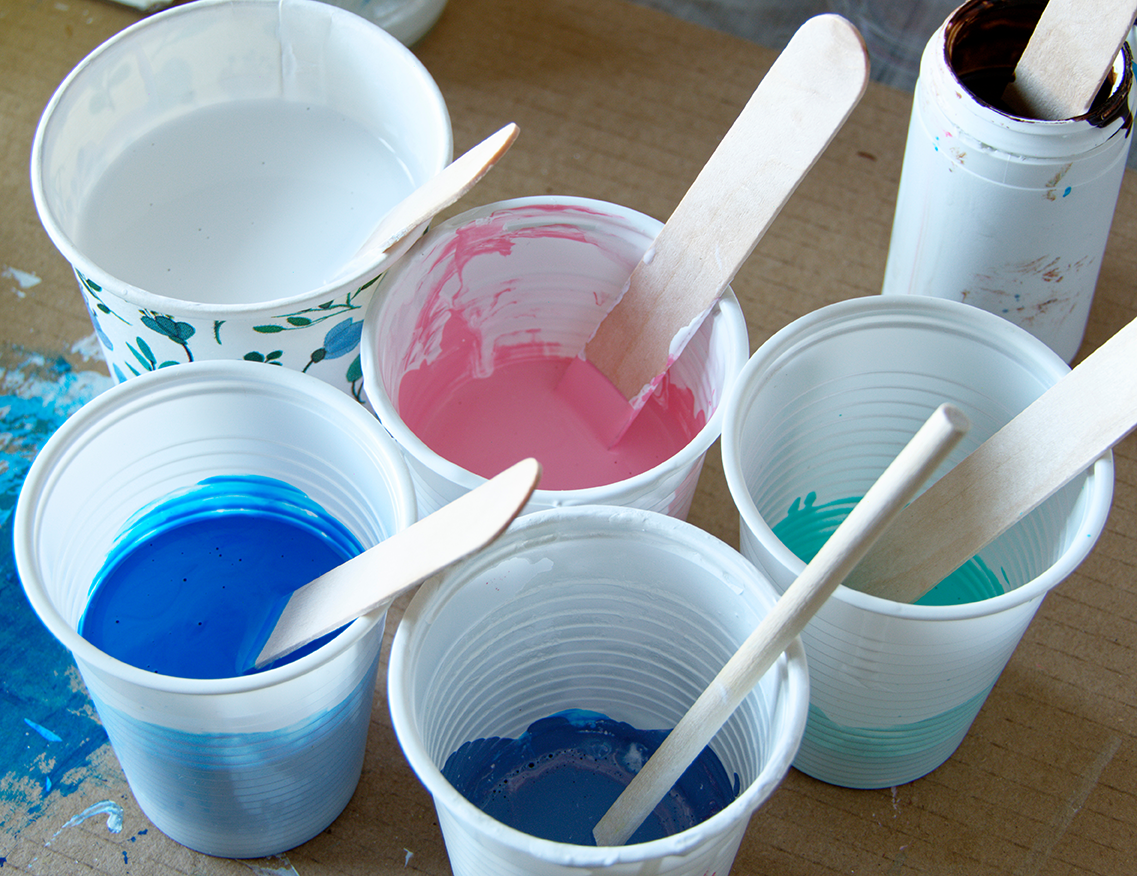 INTRO TO FLUID ART (ACYLIC PAINT POUR)